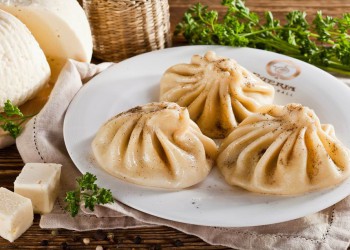 Хинкали с говядиной и свининой - Доставка кавказской кухни "Eteria", Екатеринбург